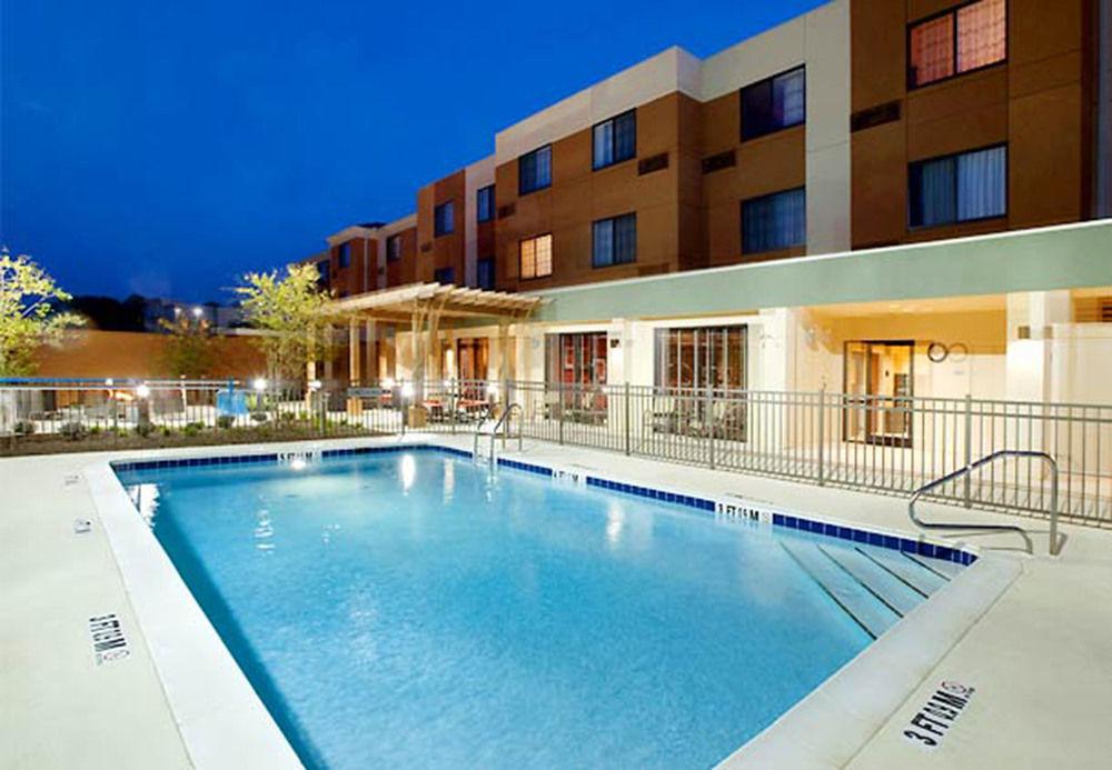 Courtyard By Marriott Troy Hotell Exteriör bild