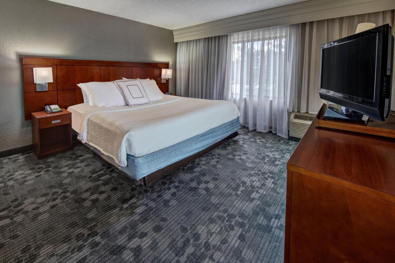 Courtyard By Marriott Troy Hotell Exteriör bild