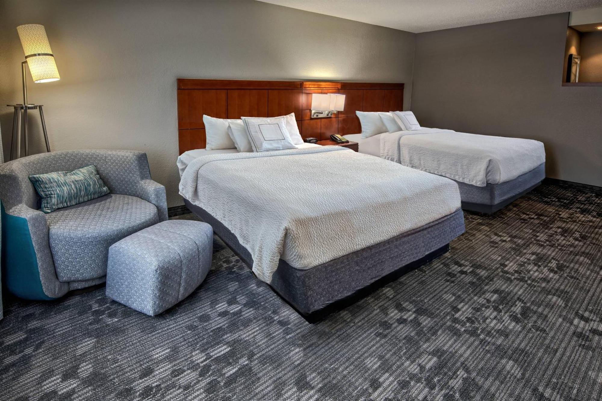 Courtyard By Marriott Troy Hotell Exteriör bild